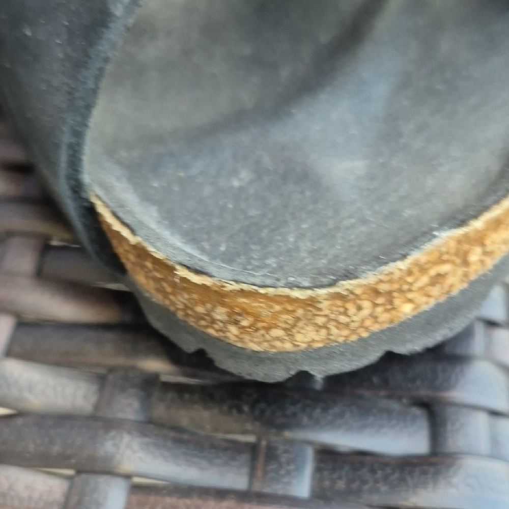 Birkenstock Black Cross-Strap Sandals - Picture 5 of 10